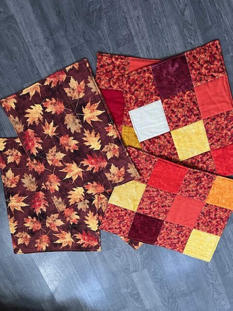 Fall Placemats & napkins set of 4 - Image 3